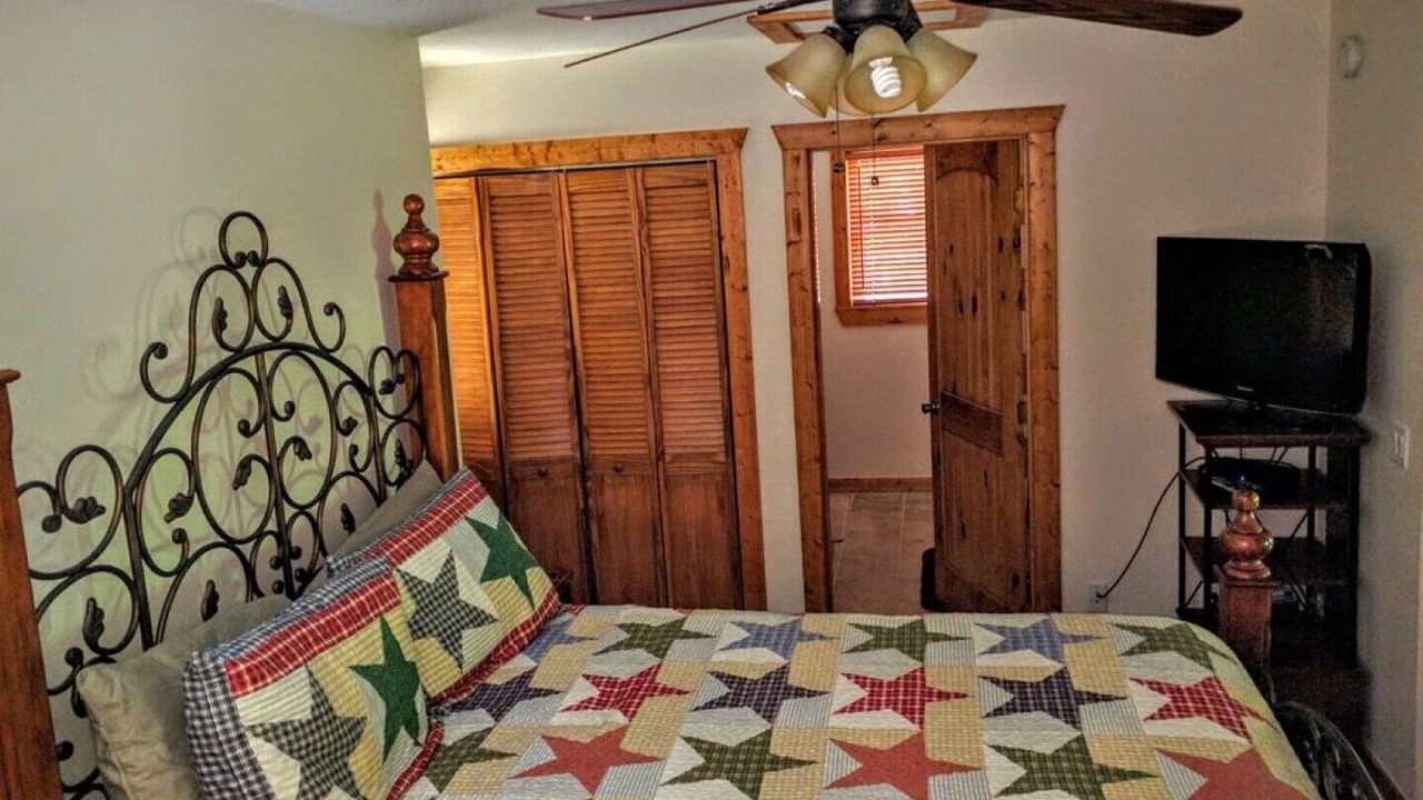 Photo of Bedroom in Maggie Valley
