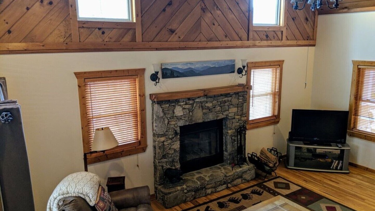 Photo of Livingroom in Maggie Valley