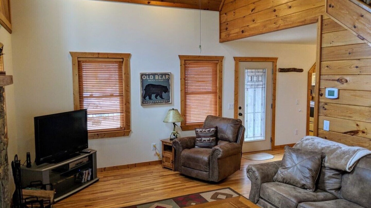 Photo of Livingroom in Maggie Valley