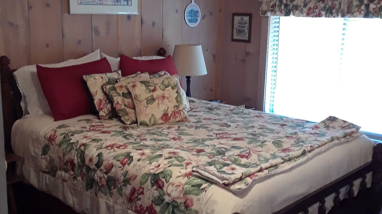 Photo of Bedroom in Bryson City