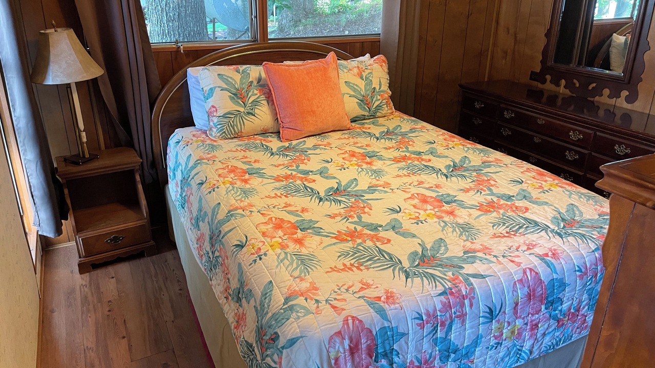 Photo of Bedroom in Mayhew