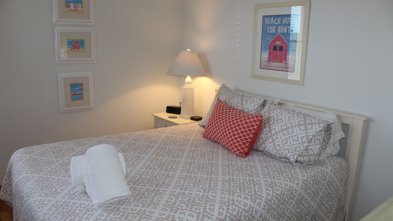 Photo of Bedroom in Manteo