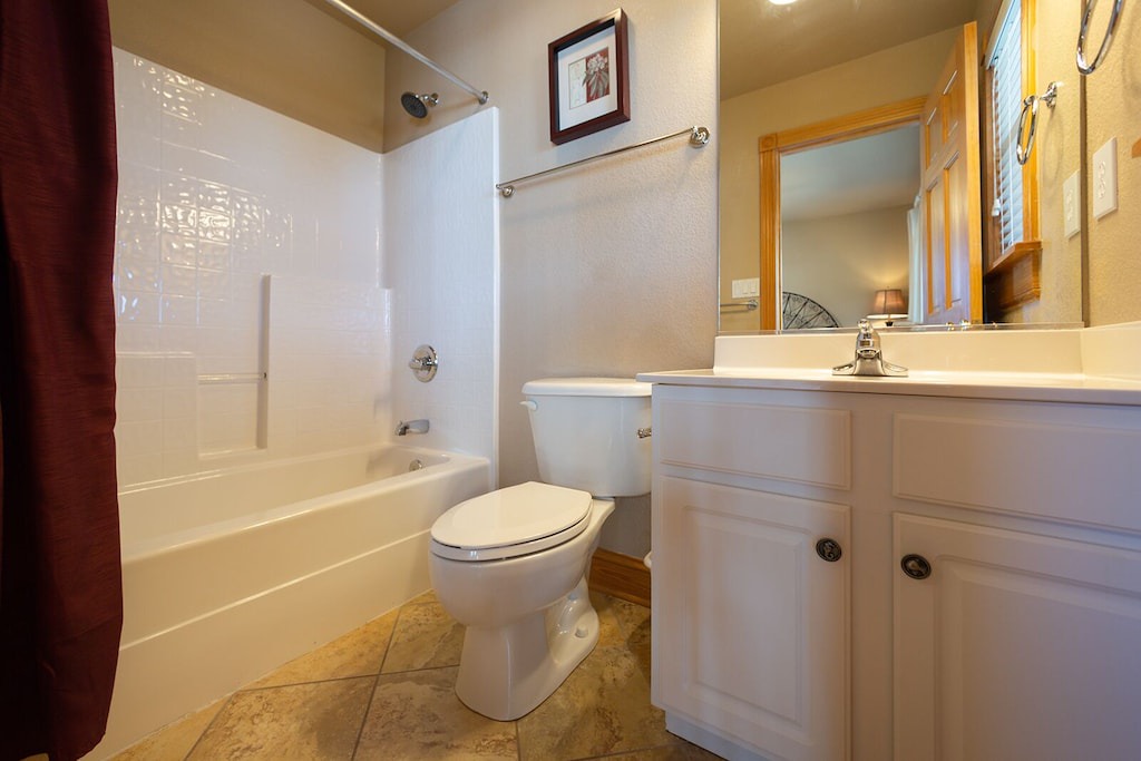 Photo of Bathroom in Wind Over Waves