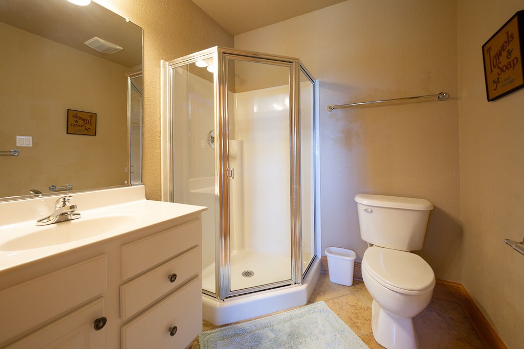 Photo of Bathroom in Wind Over Waves