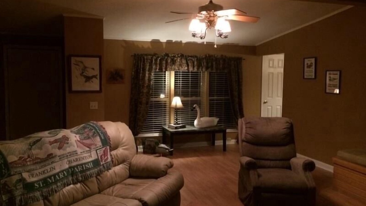 Photo of Livingroom in Cedar Island