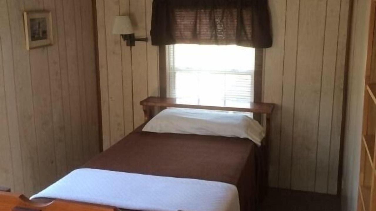 Photo of Bedroom in Cedar Island