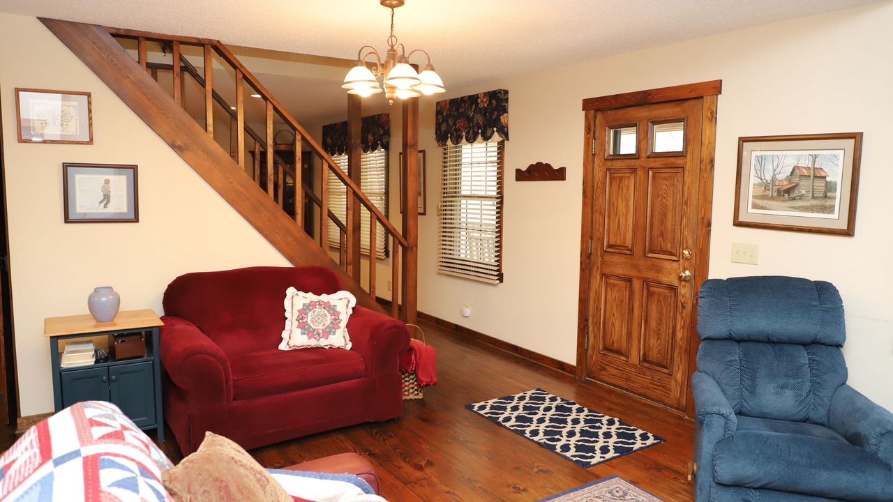 Photo of Livingroom in Glade Valley