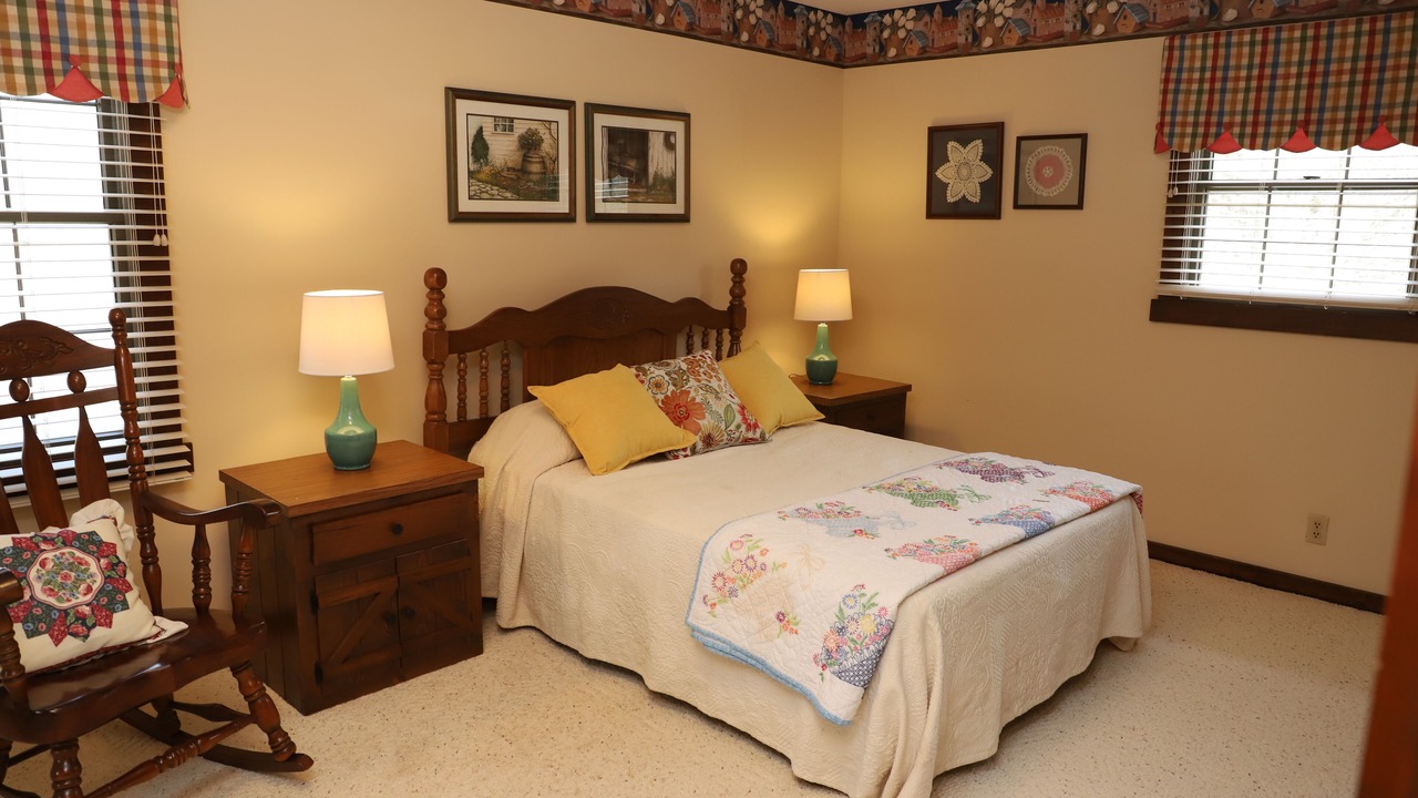 Photo of Bedroom in Glade Valley