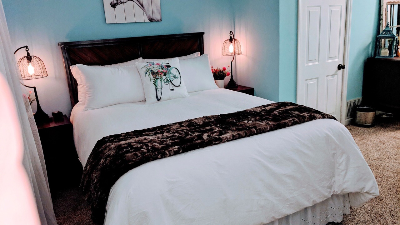 Photo of Bedroom in Flat Rock
