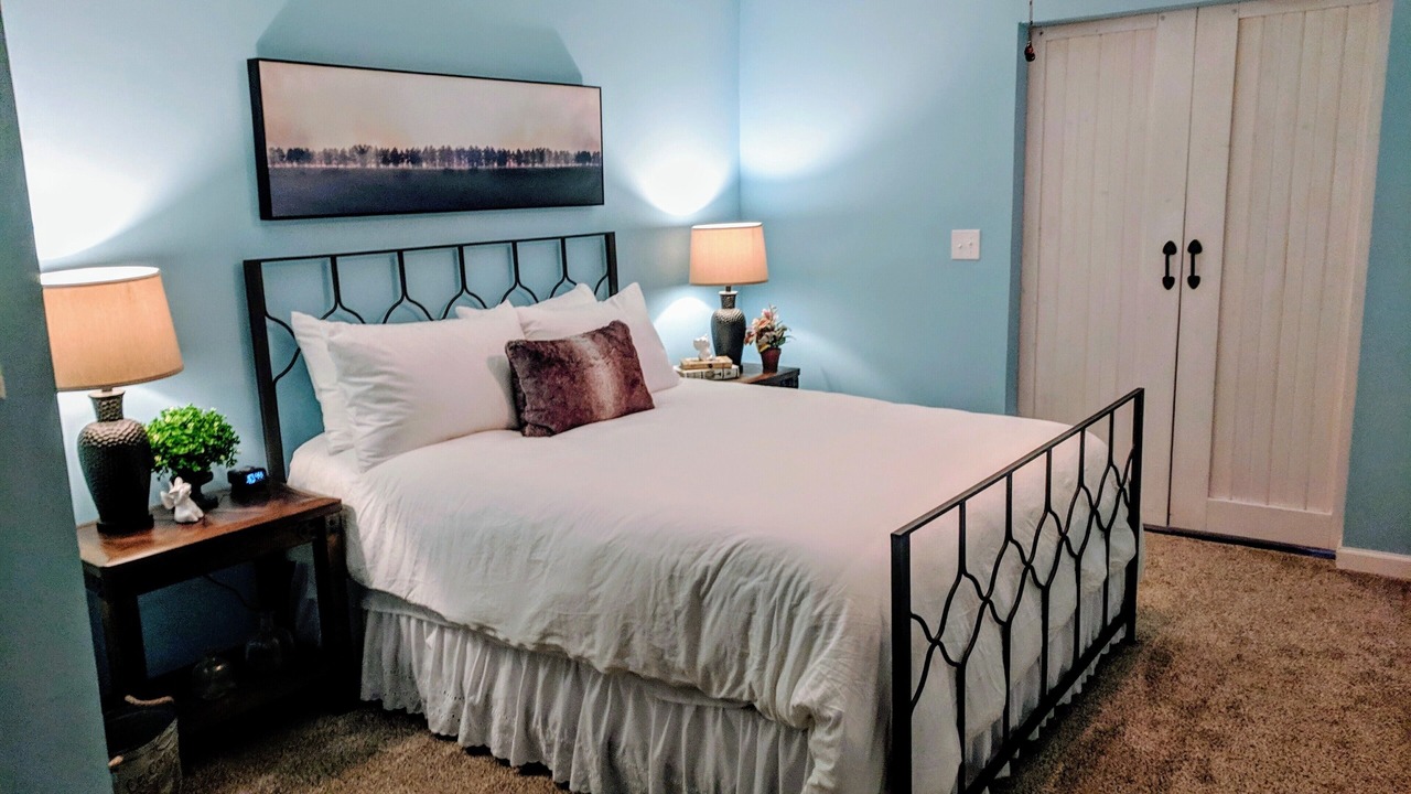 Photo of Bedroom in Flat Rock