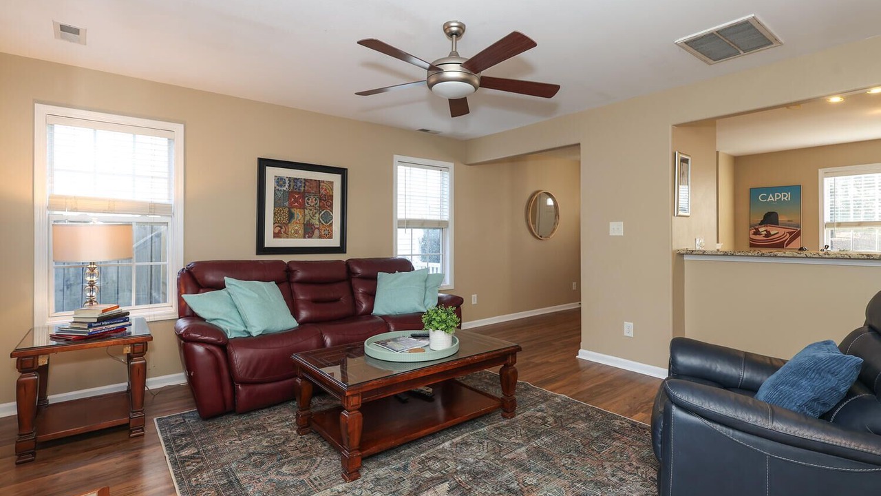 Photo of Livingroom in East Forest