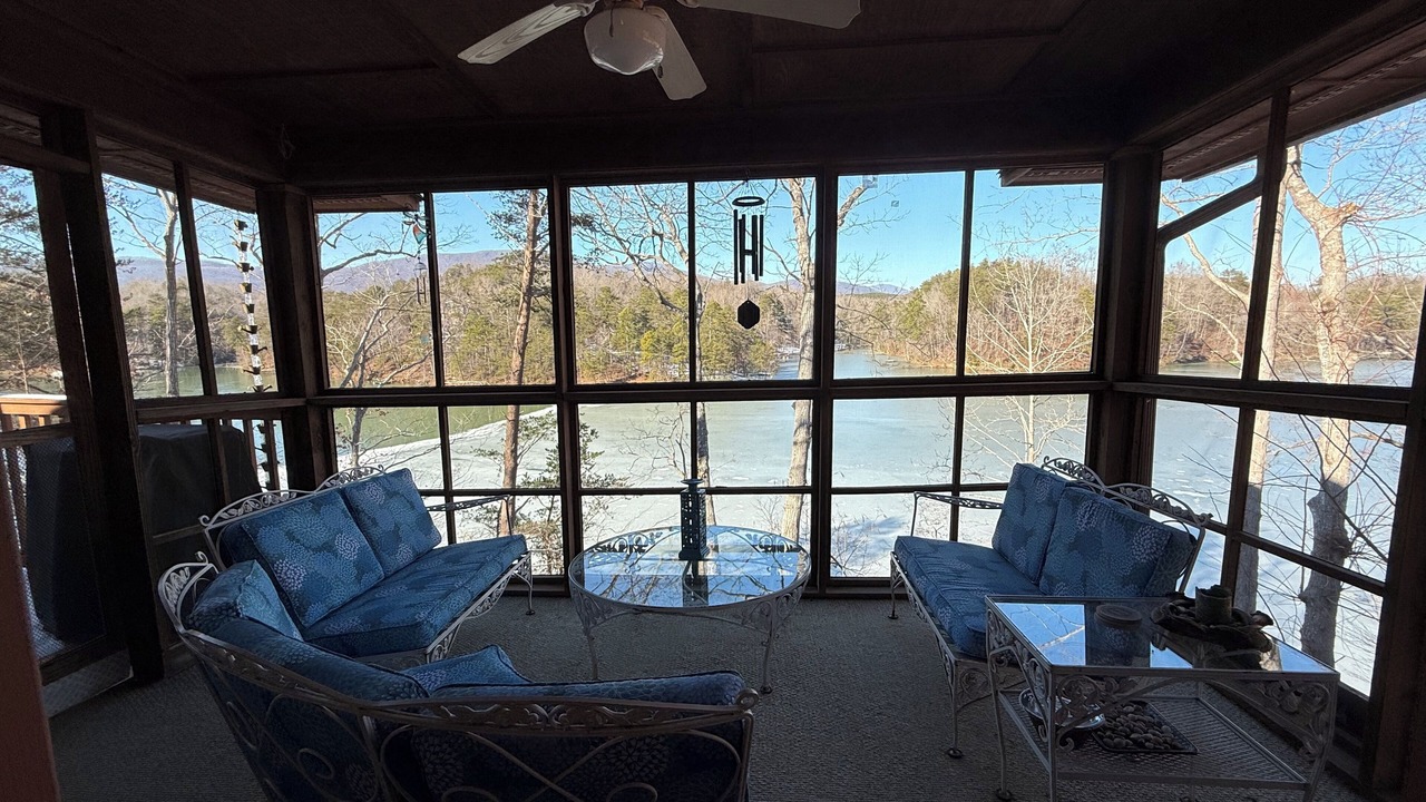 Photo of Livingroom in Mill Spring