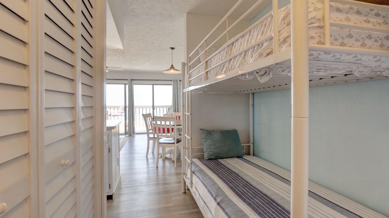 Photo of Bedroom in Wilmington Beach