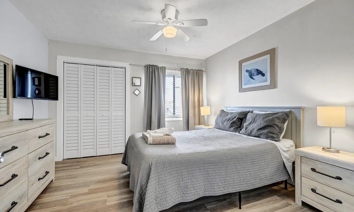 Photo of Bedroom in Wilmington Beach