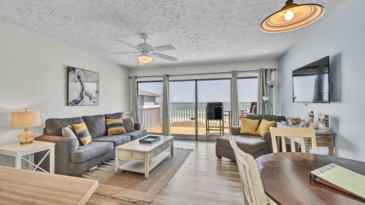 Photo of Livingroom in Wilmington Beach