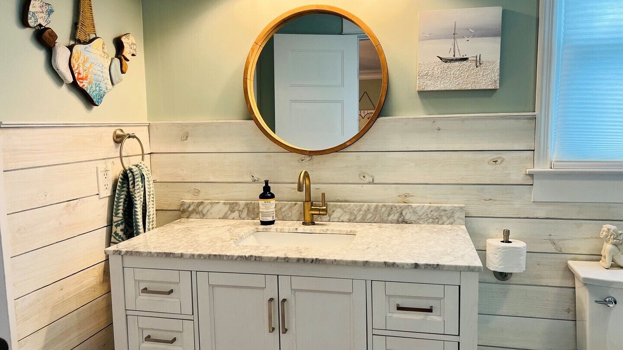 Photo of Bathroom in Holden Beach