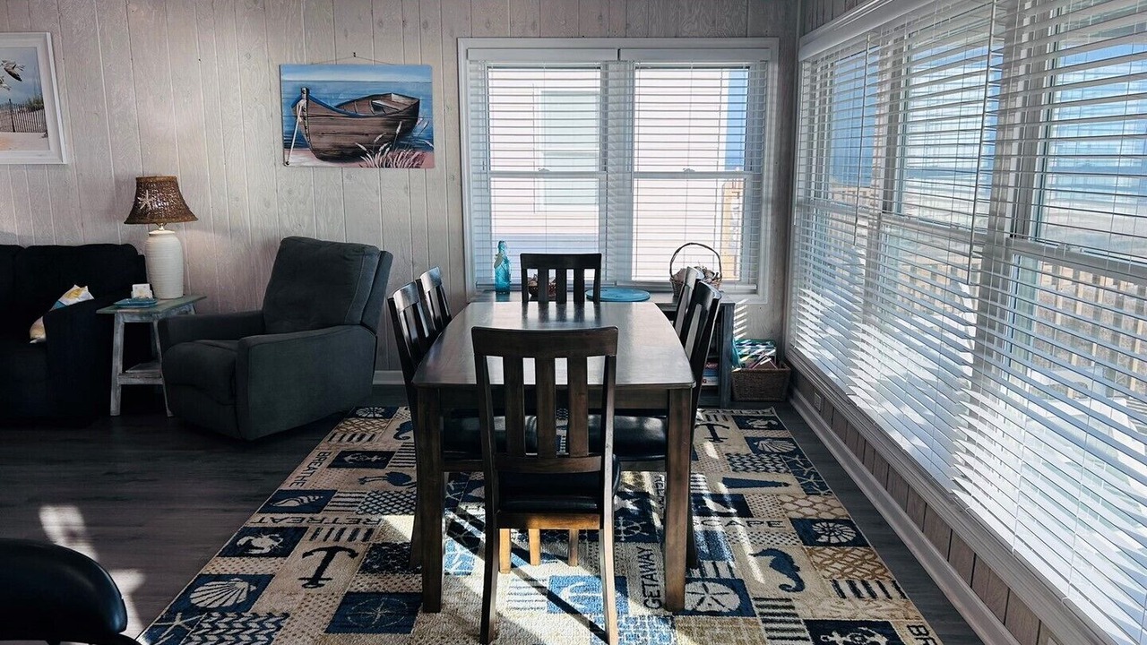 Photo of Livingroom in Holden Beach
