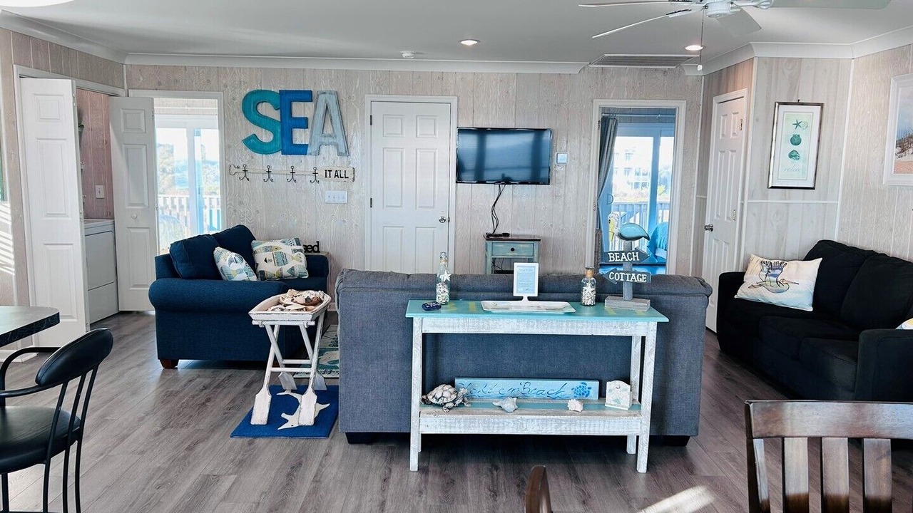 Photo of Livingroom in Holden Beach