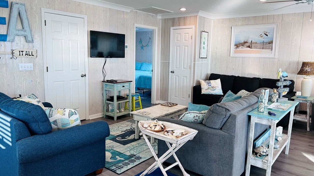 Photo of Livingroom in Holden Beach