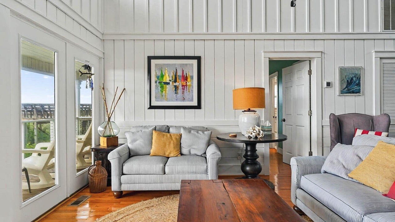Photo of Livingroom in Holden Beach