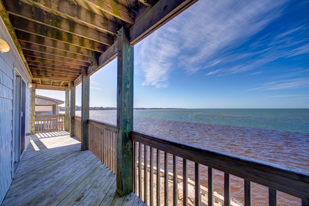 Photo of Patio Balcony in Brigands' Bay
