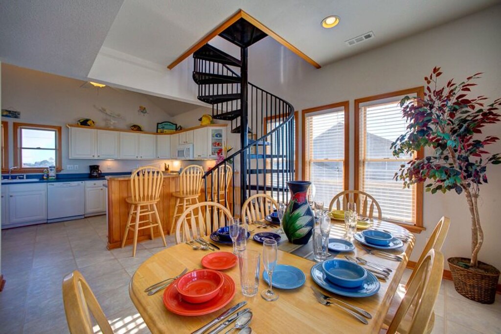 Photo of Livingroom in Brigands' Bay