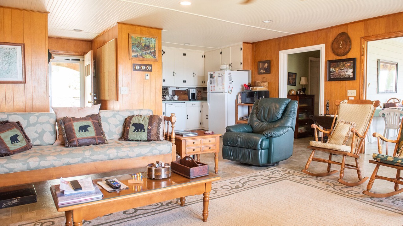 Photo of Livingroom in Glenville