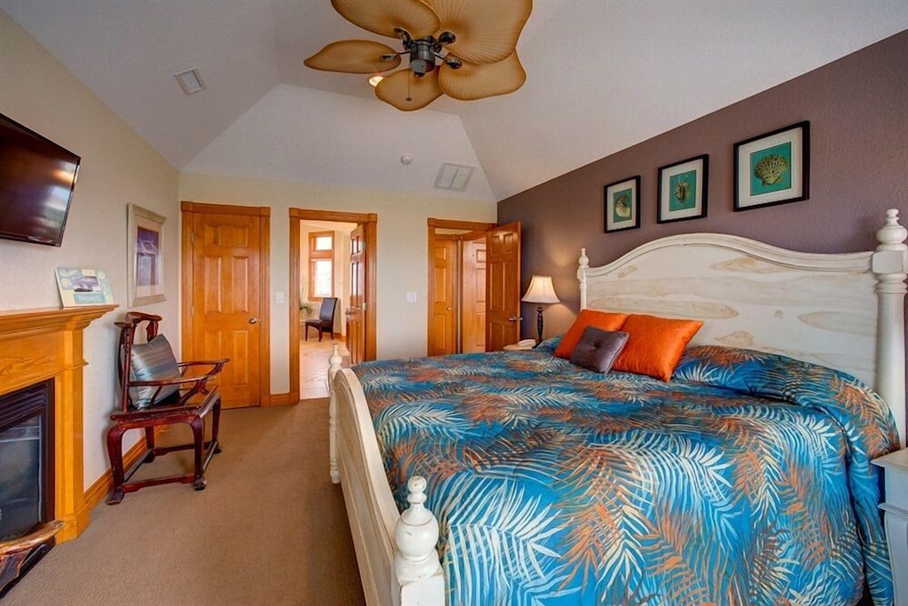 Photo of Bedroom in Wind Over Waves