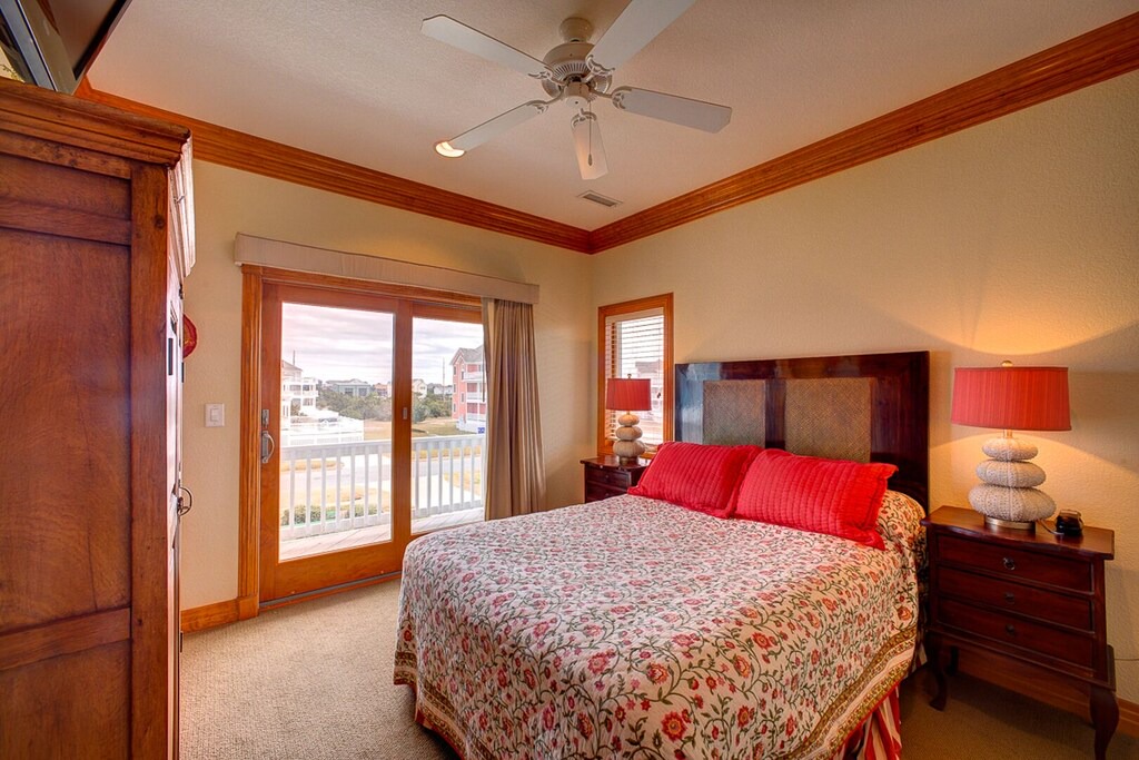Photo of Bedroom in Wind Over Waves