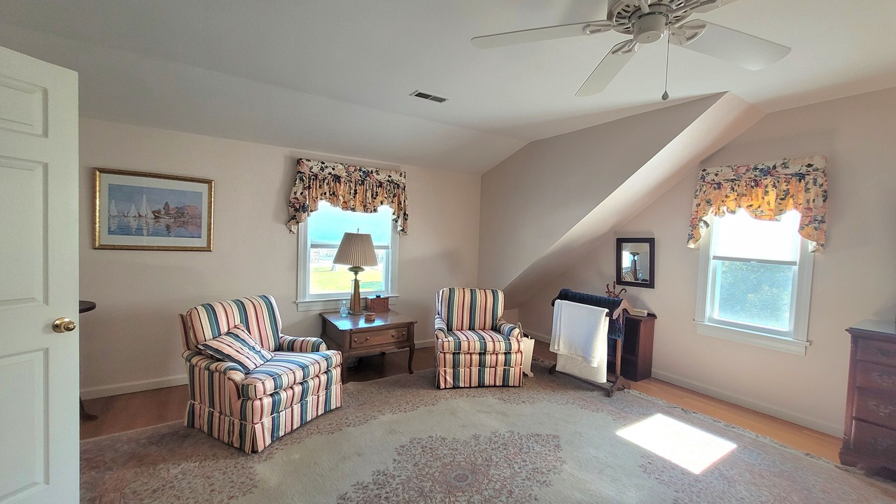Photo of Livingroom in Oriental
