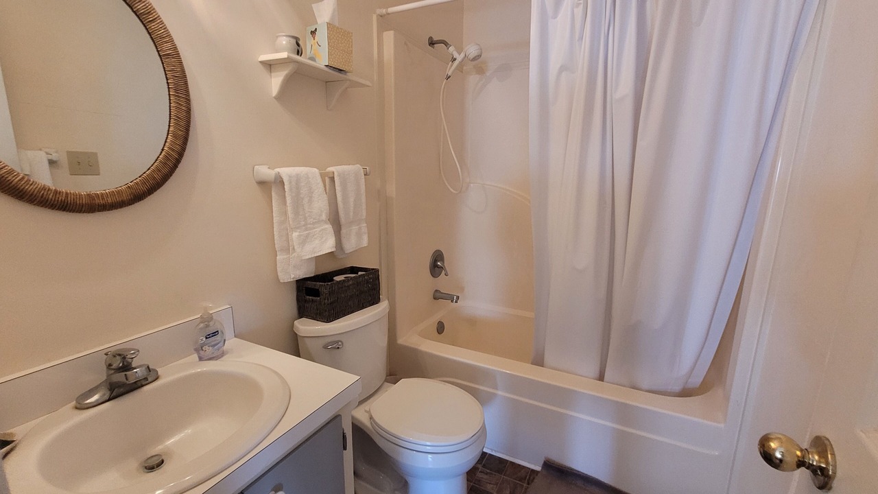 Photo of Bathroom in Oriental