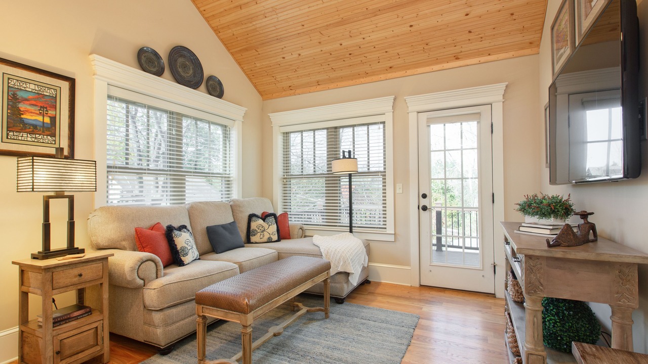 Photo of Livingroom in Falconhurst