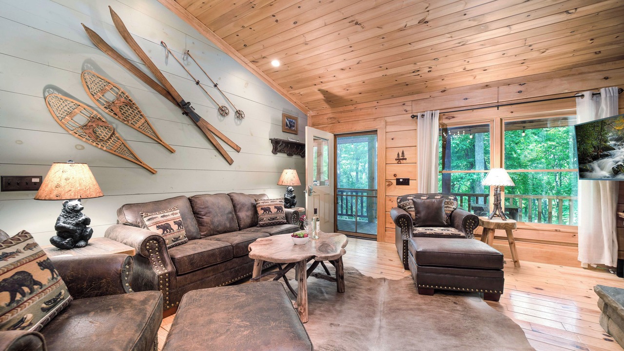 Photo of Livingroom in Cullowhee
