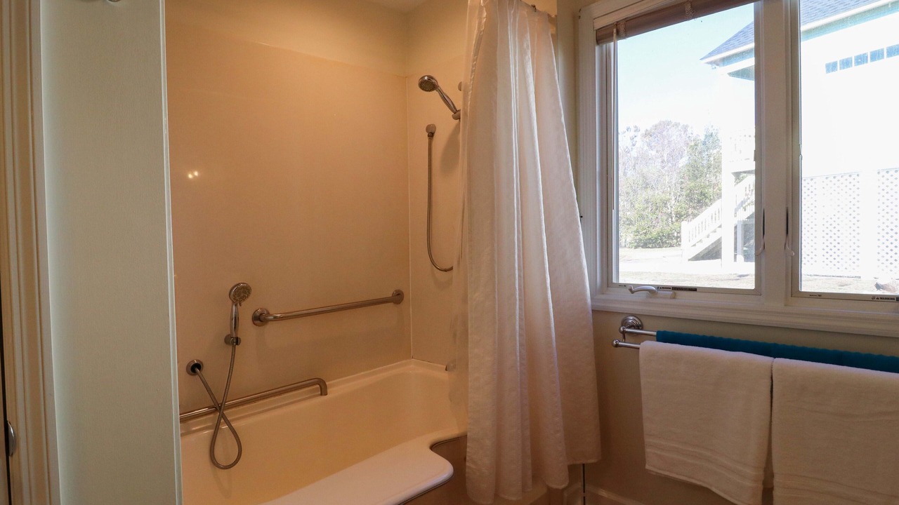 Photo of Bathroom in Emerald Isle