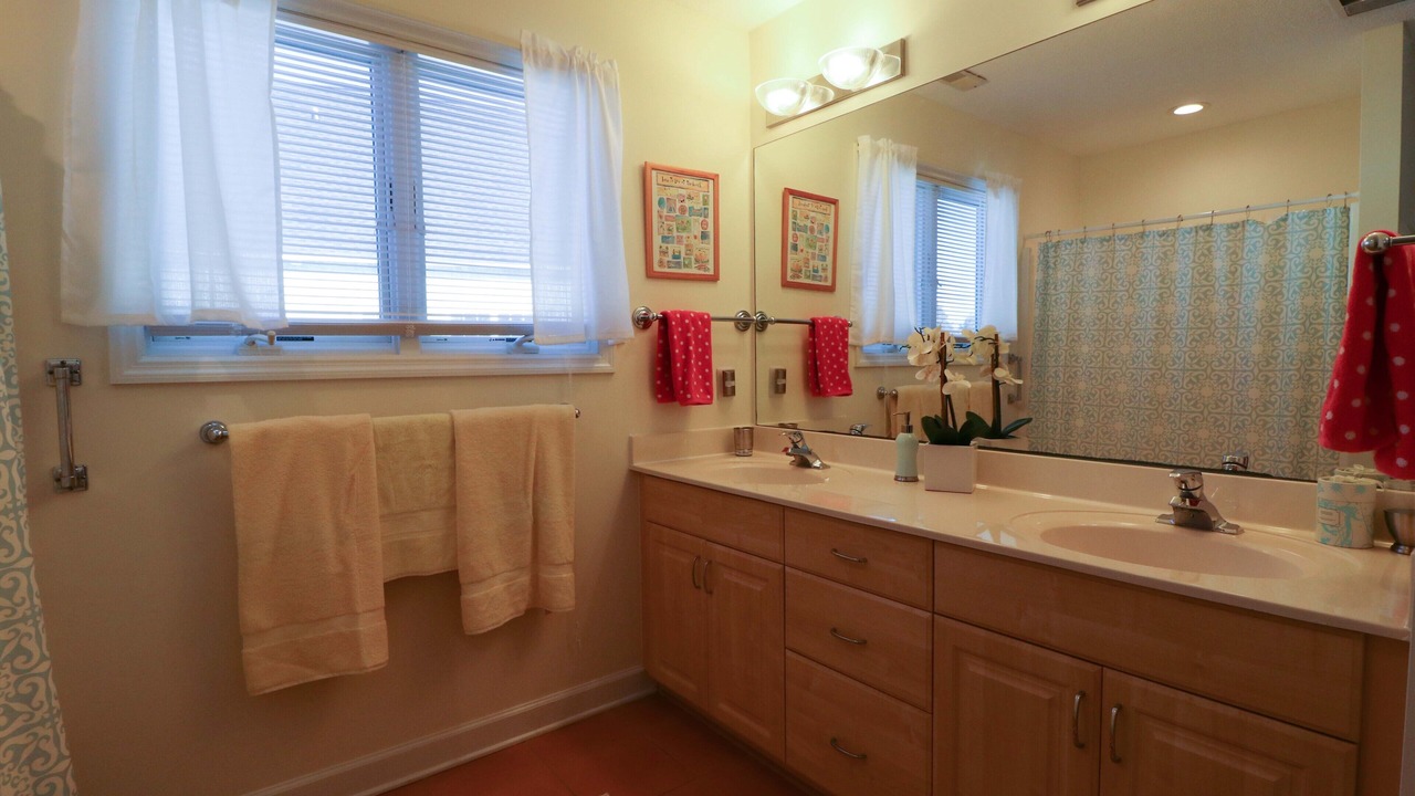 Photo of Bathroom in Emerald Isle