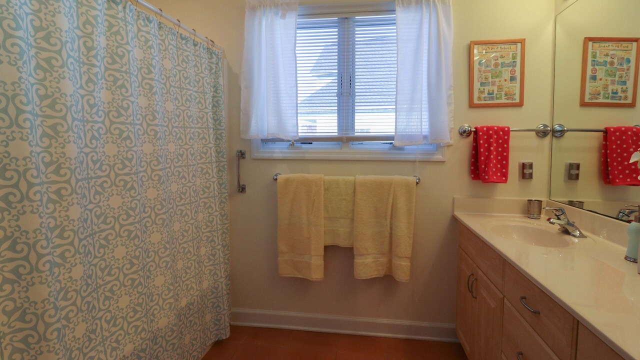 Photo of Bathroom in Emerald Isle