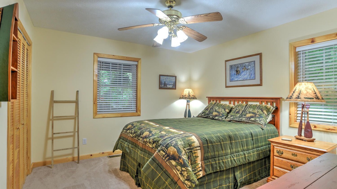 Photo of Bedroom in Sheepback Mountain Estates