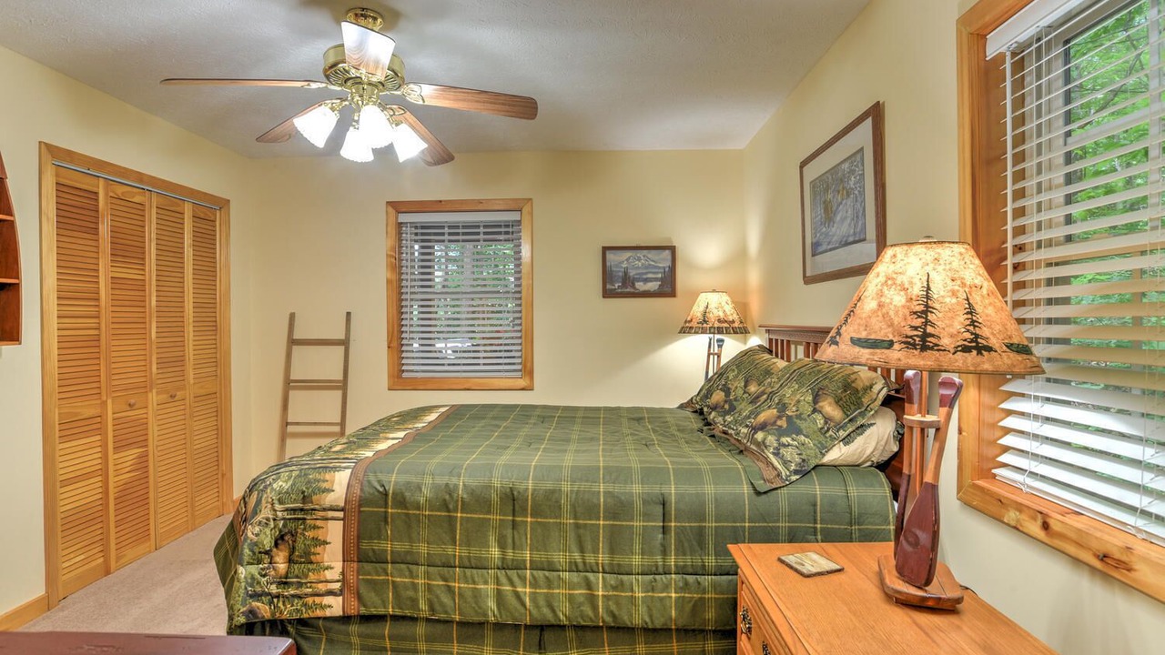 Photo of Bedroom in Sheepback Mountain Estates