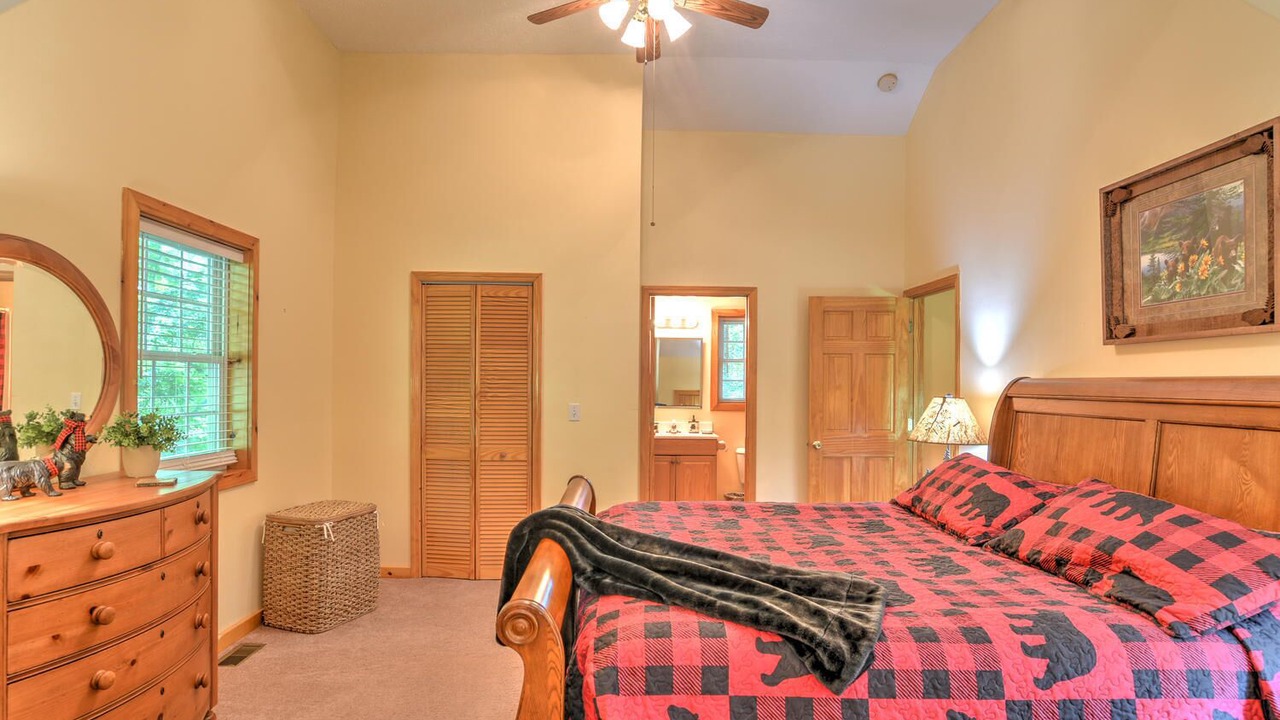 Photo of Bedroom in Sheepback Mountain Estates