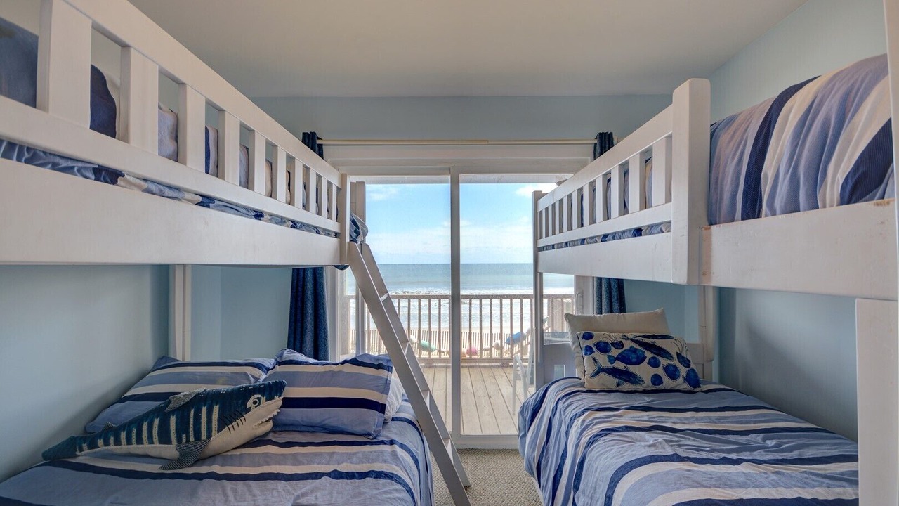 Photo of Bedroom in North Topsail Beach