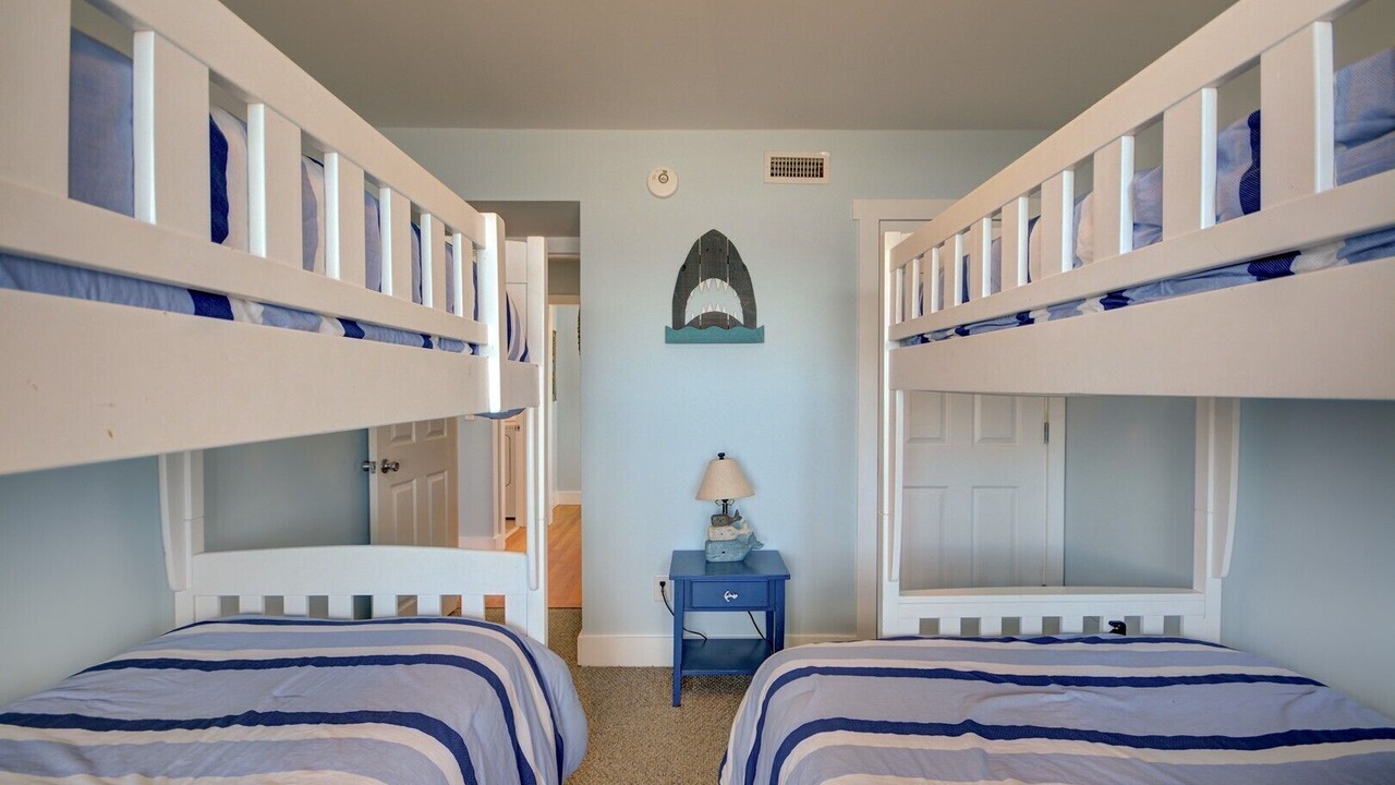 Photo of Bedroom in North Topsail Beach