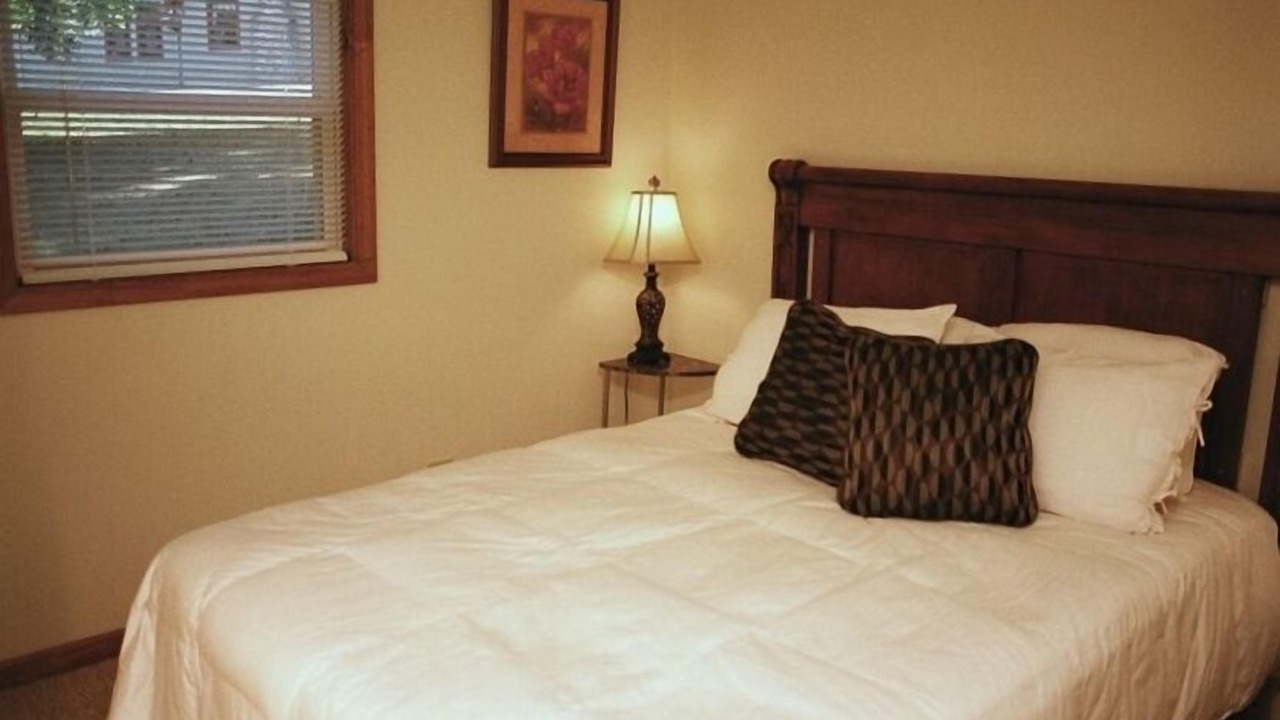 Photo of Bedroom in Weaverville