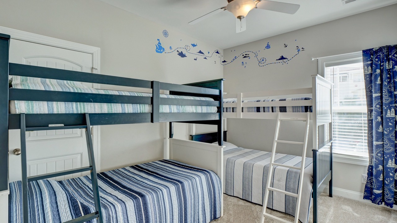 Photo of Bedroom in North Topsail Beach