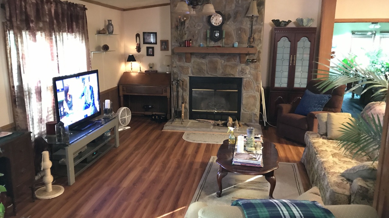 Photo of Livingroom in Rutherfordton
