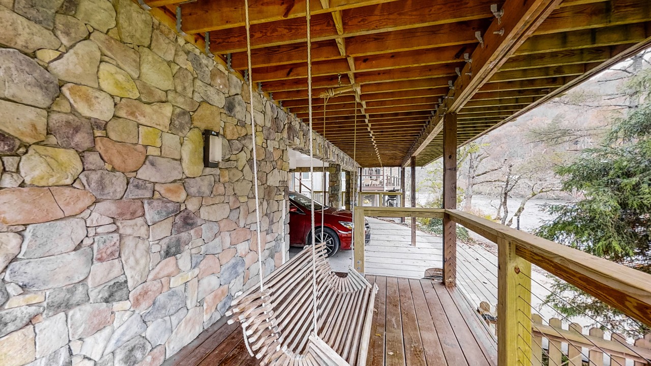 Photo of Patio Balcony in Sylva