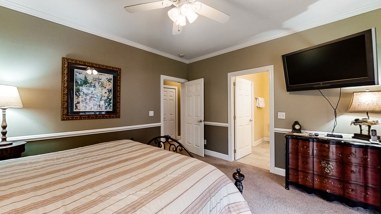Photo of Bedroom in Sylva