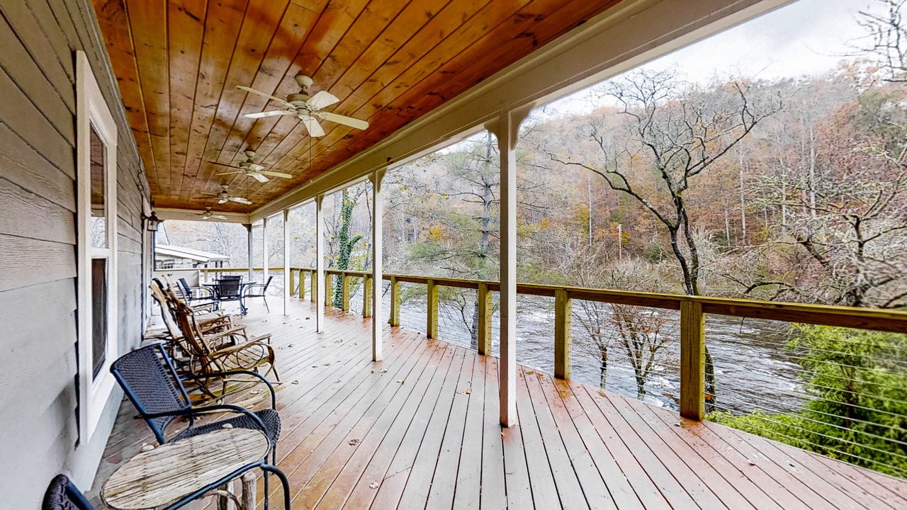 Photo of Patio Balcony in Sylva