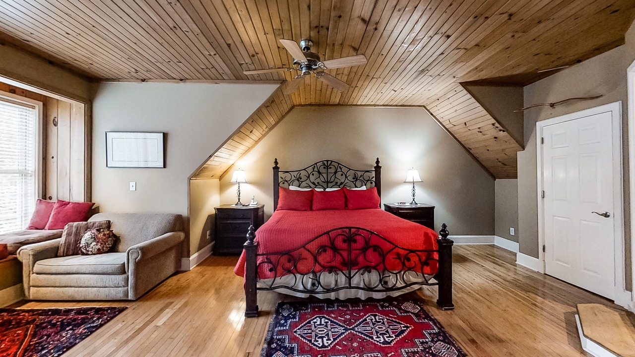 Photo of Bedroom in Sylva