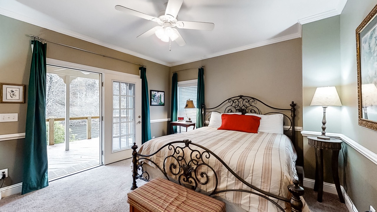 Photo of Bedroom in Sylva