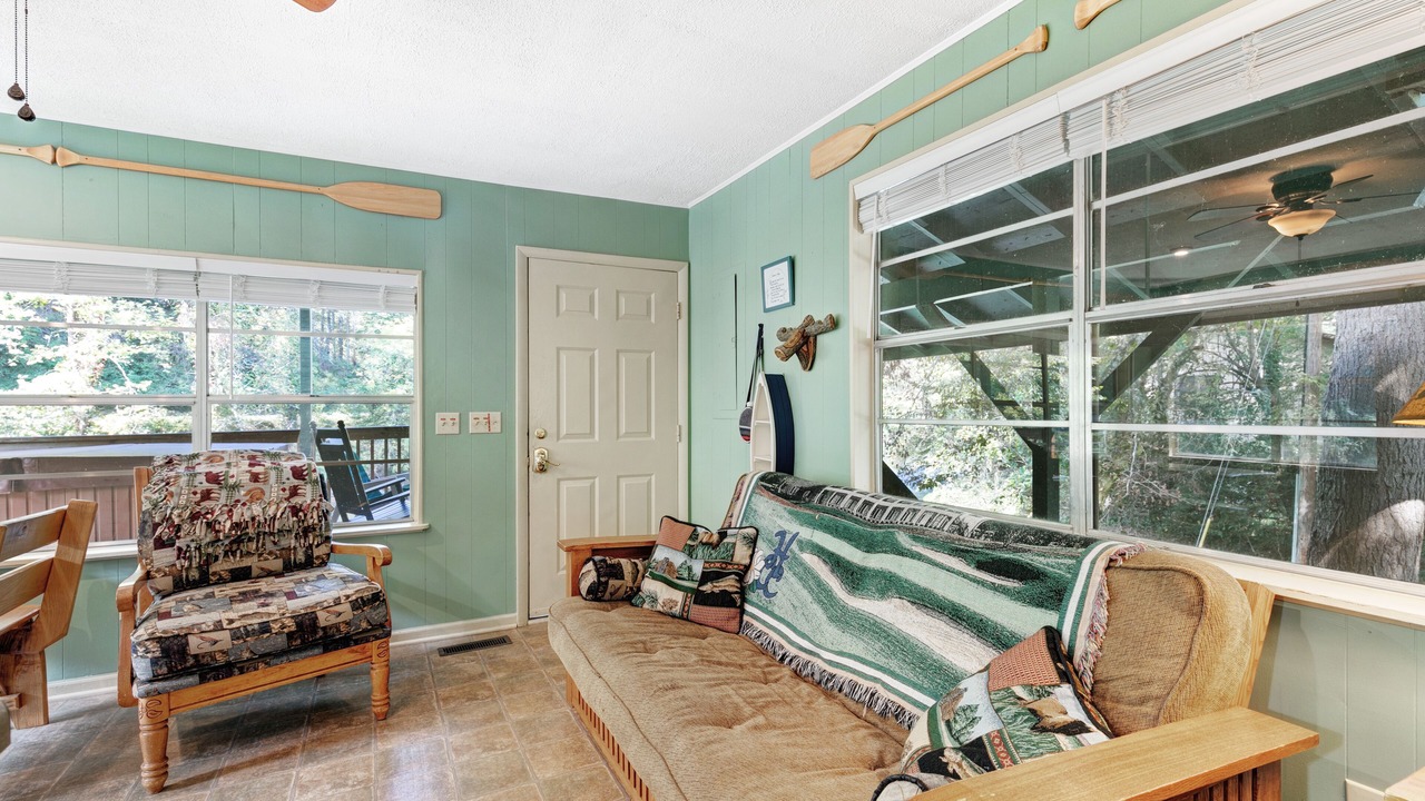 Photo of Livingroom in Sylva
